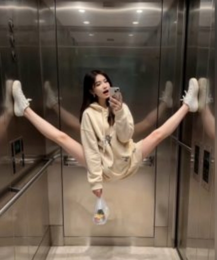 AI生成电梯一字马美女制作教程，条条流量上万，别再在外面被割韭菜了，全流程实操-项目创薪